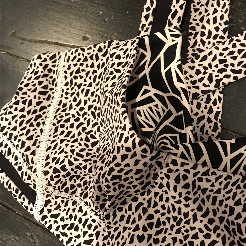 Lululemon Rack Pack Bra - Picture 5 of 6